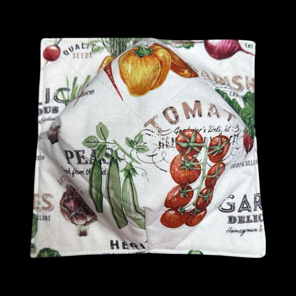Hand Crafted Bowl Cozy Medium Bowl Holder Microwavable Vegetable Print Fabric - Picture 2 of 10